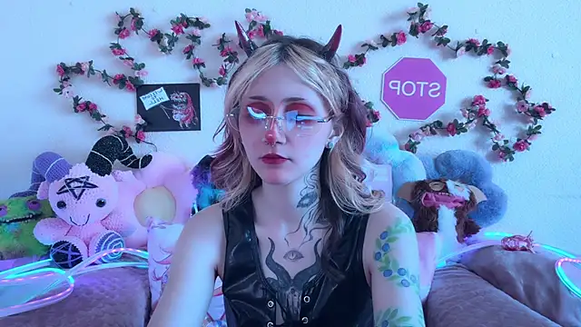  Devill Baby online show from 05/19/26, 01:56