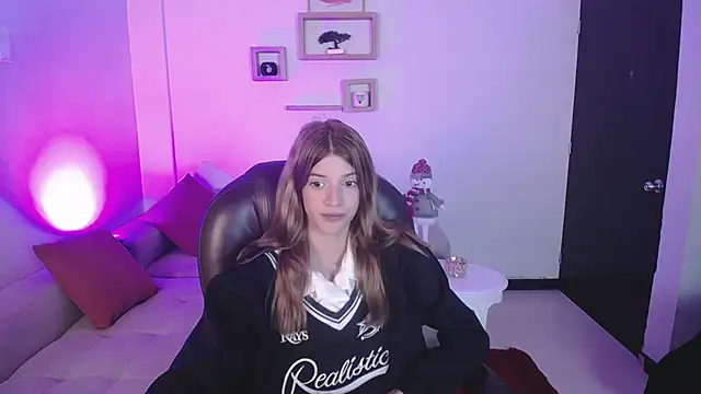 Nora Vennucci online show from 12/10/24, 10:47