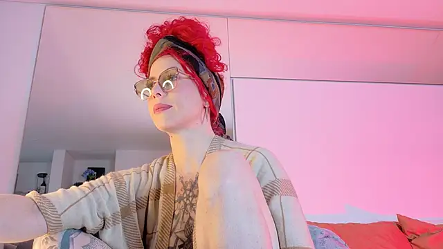 Borbala Iggy online show from 10/05/25, 07:23