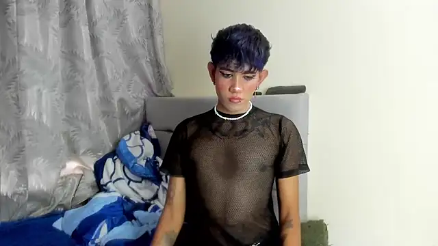 andrew uwu  online show from 12/18/25, 09:54