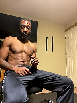 Snapshot of prettyrichie chatting on 09/19/25, 02:02 prettyrichie online show from 09/19/25, 02:02