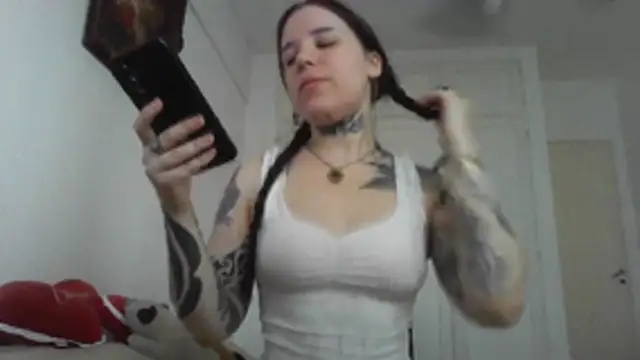 Snapshot of Donna_rv chatting on 11/20/25, 04:29 Donna rv online show from 11/20/25, 04:29