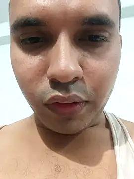 Snapshot of Hotrayyy chatting on 09/17/25, 02:30 Hotrayyy online show from 09/17/25, 02:30