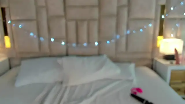 Snapshot of kitty_emma1 chatting on 01/21/25, 04:21 kitty emma1 online show from 01/21/25, 04:21