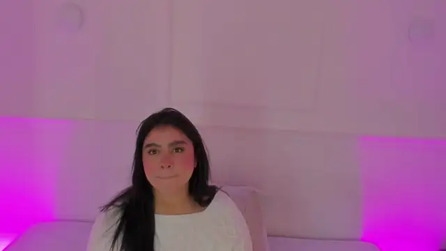 mary suarez online show from 10/02/25, 03:24