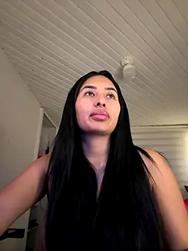 Snapshot of Anily_Lovely chatting on 11/17/25, 10:15 Anily Lovely online show from 11/17/25, 10:15