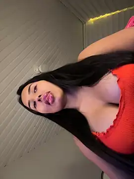 Snapshot of Anily_Lovely chatting on 12/02/25, 01:22 Anily Lovely online show from 12/02/25, 01:22