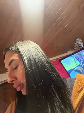 Snapshot of Anily_Lovely chatting on 02/16/26, 11:01 Anily Lovely online show from 02/16/26, 11:01