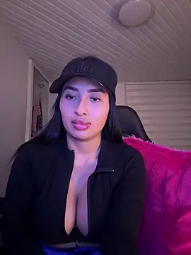 Snapshot of Anily_Lovely chatting on 04/12/26, 11:43 Anily Lovely online show from 04/12/26, 11:43