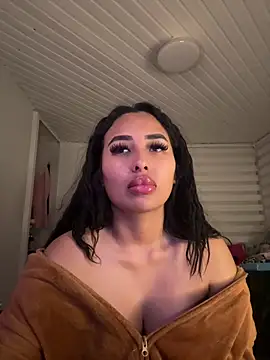 Snapshot of Anily_Lovely chatting on 05/11/26, 01:11 Anily Lovely online show from 05/11/26, 01:11