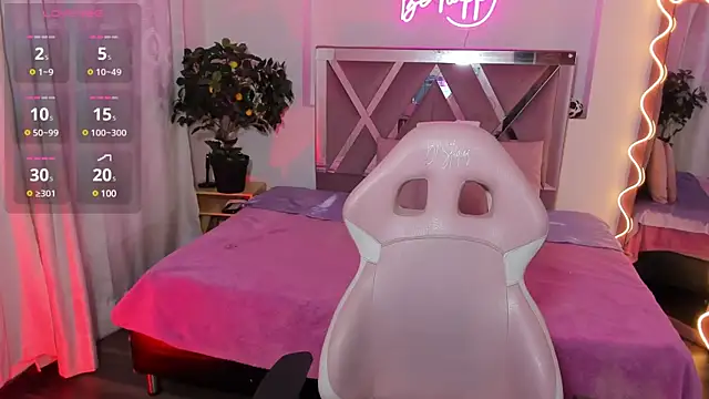Daphnne tay online show from 12/30/24, 03:25