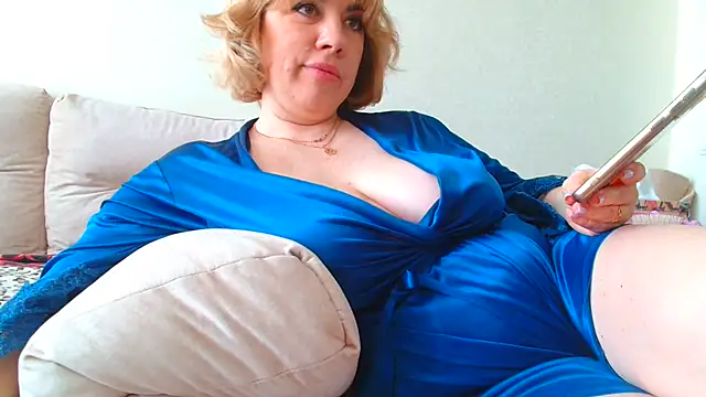 Brionia online show from 02/18/25, 10:49