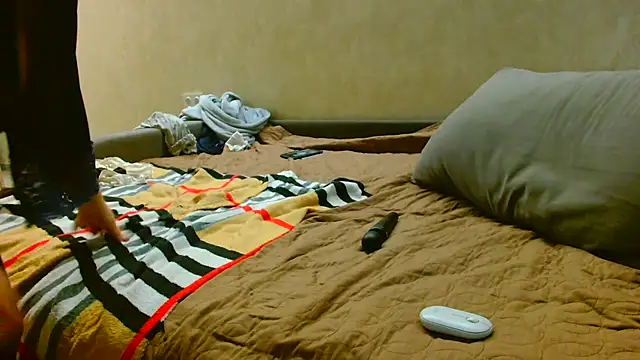 Brionia online show from 11/04/25, 07:46