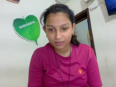 Snapshot of Aleena_Rai chatting on 09/20/25, 10:27 Aleena Rai online show from 09/20/25, 10:27
