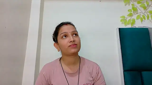 Snapshot of Aleena_Rai chatting on 09/27/25, 06:46 Aleena Rai online show from 09/27/25, 06:46