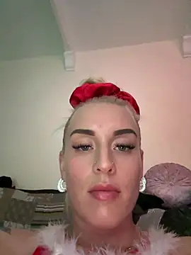 Snapshot of Barbie_26 chatting on 12/24/24, 07:44 Barbie 26 online show from 12/24/24, 07:44