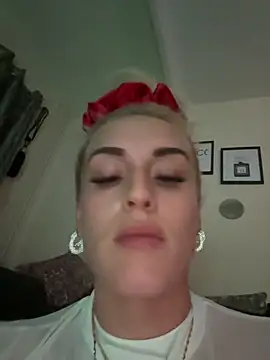 Snapshot of Barbie_26 chatting on 01/03/25, 09:26 Barbie 26 online show from 01/03/25, 09:26