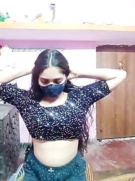Snapshot of Cute-Simmi chatting on 12/15/24, 01:00 Cute-Simmi online show from 12/15/24, 01:00