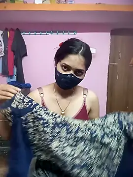 Snapshot of Cute-Simmi chatting on 12/23/24, 12:52 Cute-Simmi online show from 12/23/24, 12:52