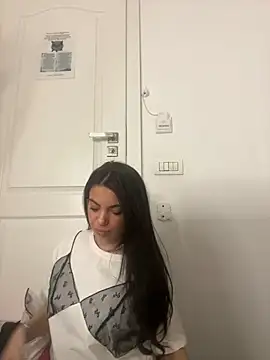 EsmeeLuv online show from 01/19/25, 05:48