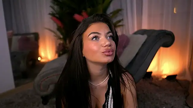 EsmeeLuv online show from 03/12/25, 09:24