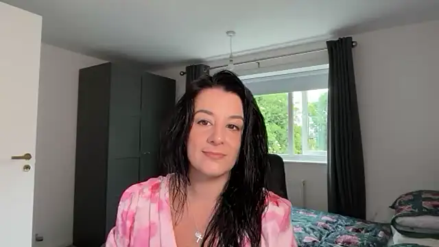 flatwhite0 online show from 06/18/26, 07:41