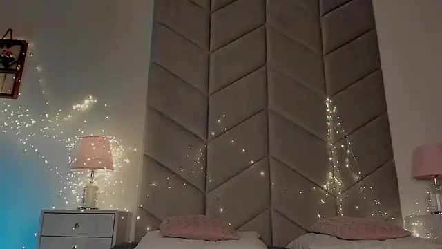 Snapshot of Jessie_Roy chatting on 02/05/25, 11:50 Jessie Roy online show from 02/05/25, 11:50