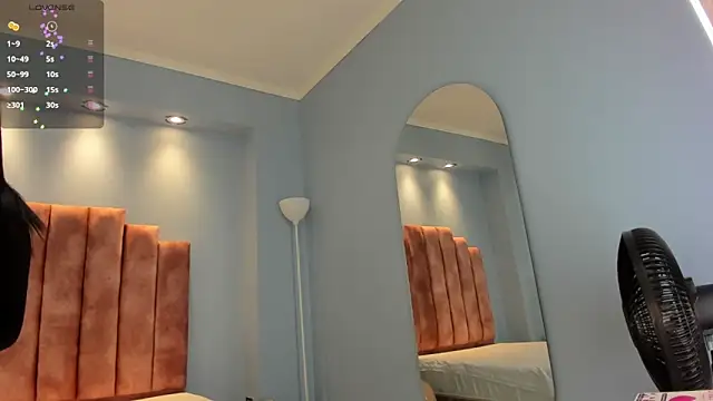 Snapshot of lou_rosse_ chatting on 12/05/25, 08:05 lou rosse online show from 12/05/25, 08:05