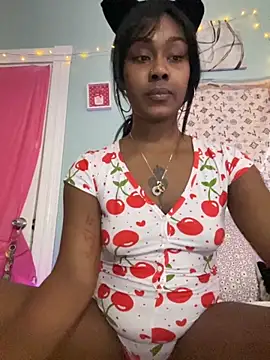 Snapshot of ebonycatlisaaaalime chatting on 09/30/25, 01:05 ebonycatlisaaaalime online show from 09/30/25, 01:05