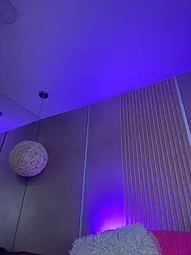 Snapshot of pamela_west chatting on 12/14/25, 07:40 pamela west online show from 12/14/25, 07:40