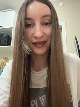 Snapshot of viviandaimond1 chatting on 09/17/25, 05:58 viviandaimond1 online show from 09/17/25, 05:58