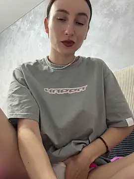 Snapshot of viviandaimond1 chatting on 11/03/25, 05:47 viviandaimond1 online show from 11/03/25, 05:47