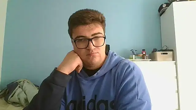 Snapshot of sorolla12 chatting on 03/15/26, 12:22 sorolla12 online show from 03/15/26, 12:22