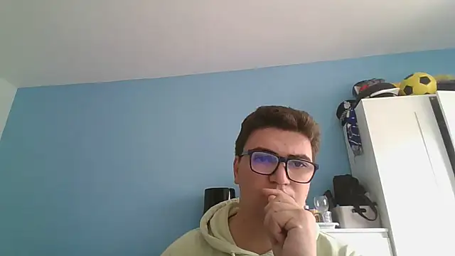Snapshot of sorolla12 chatting on 03/18/26, 03:37 sorolla12 online show from 03/18/26, 03:37