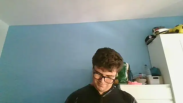 Snapshot of sorolla12 chatting on 04/18/26, 11:03 sorolla12 online show from 04/18/26, 11:03