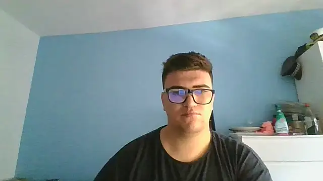 Snapshot of sorolla12 chatting on 05/18/26, 01:06 sorolla12 online show from 05/18/26, 01:06