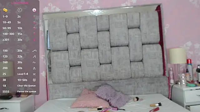 KarinaSimonz online show from 12/14/24, 08:08