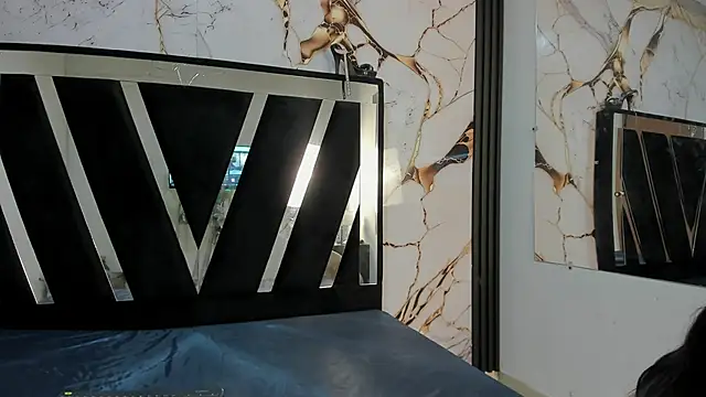 KarinaSimonz online show from 10/17/25, 07:38