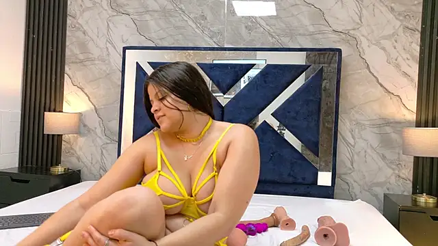 KarinaSimonz online show from 06/24/26, 07:57