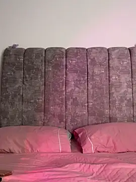 Snapshot of _Chartlotte chatting on 09/13/25, 02:00 Chartlotte online show from 09/13/25, 02:00