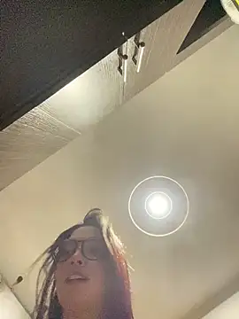 Snapshot of _Chartlotte chatting on 10/04/25, 02:09 Chartlotte online show from 10/04/25, 02:09