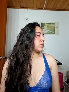 Emi chik online show from 06/19/26, 05:45