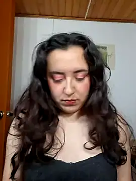 Snapshot of Emi_chik chatting on 07/10/26, 06:17 Emi chik online show from 07/10/26, 06:17