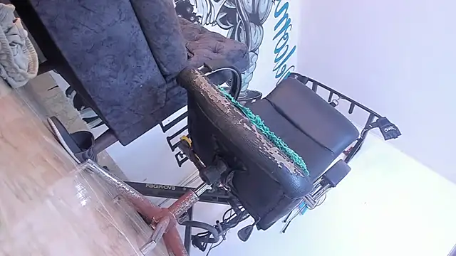 Eyleen Santos online show from 06/04/26, 07:53