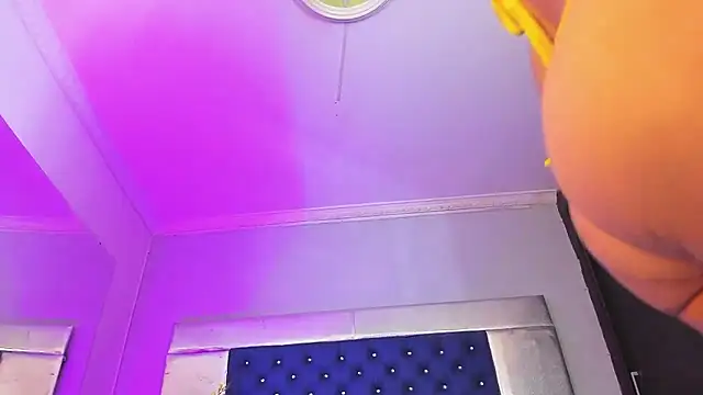 Eyleen Santos online show from 06/21/26, 03:36