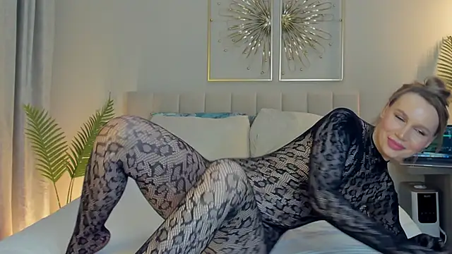    Cindy    online show from 01/12/25, 06:49