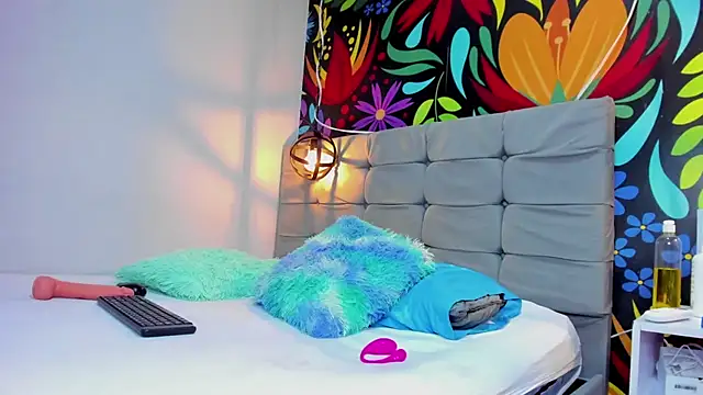 Sweet hot mia online show from 01/08/25, 01:42
