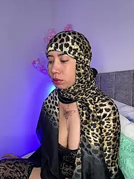 Sweet hot mia online show from 05/19/26, 01:50