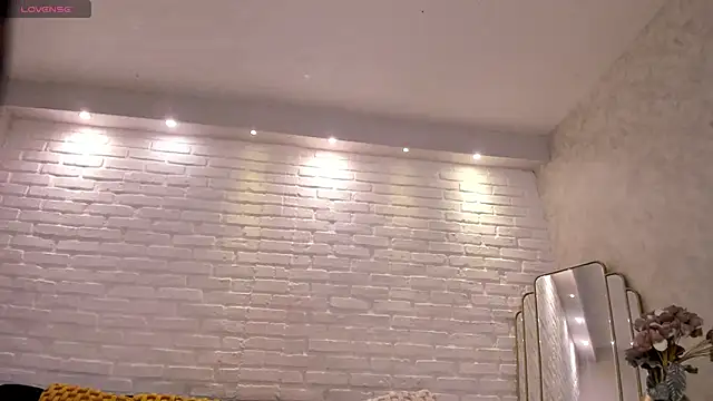 Snapshot of KatieNolan_1 chatting on 11/29/25, 07:39 KatieNolan 1 online show from 11/29/25, 07:39