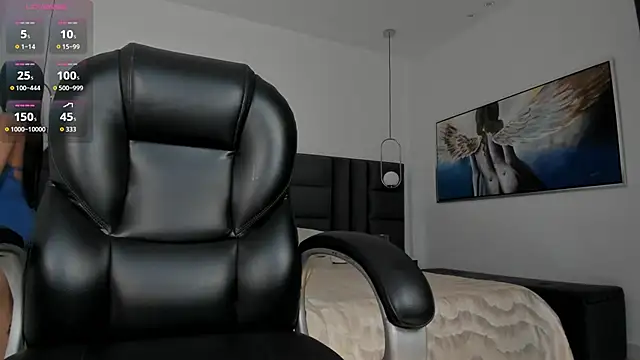 Snapshot of KatieNolan_1 chatting on 12/03/25, 06:50 KatieNolan 1 online show from 12/03/25, 06:50